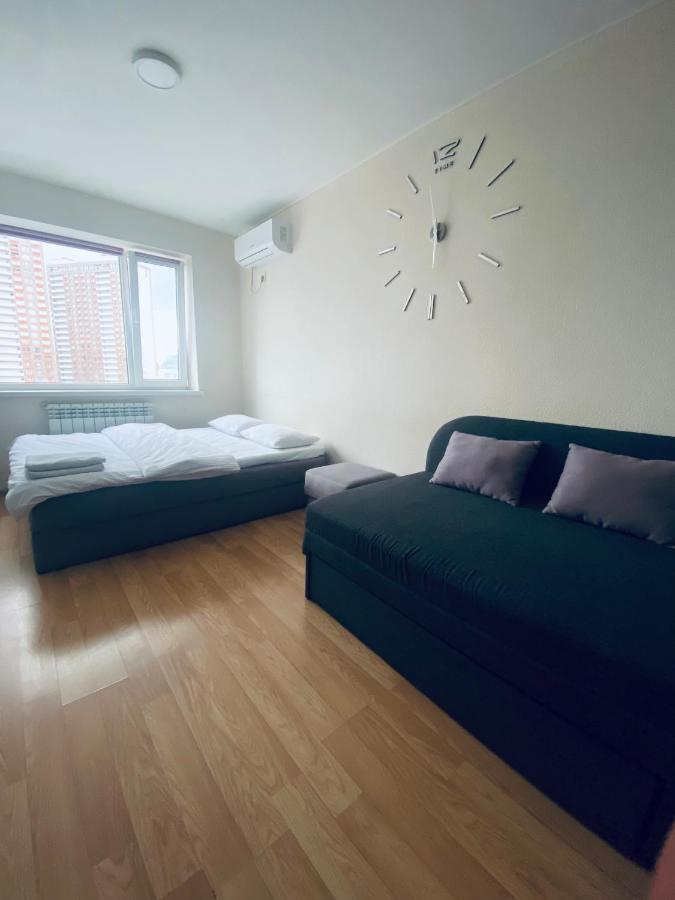 New Quiet Place In Kiev Ngoại thất bức ảnh